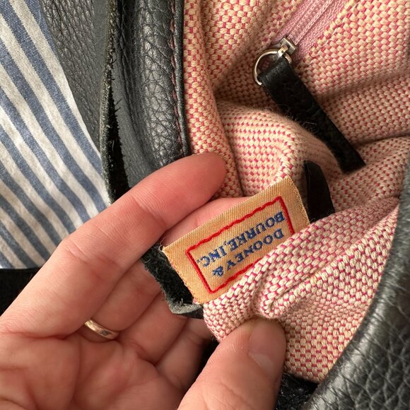 Vintage Dooney and Bourke Pebbled Leather Lock Annalisa Hobo - Picture 12 of 15